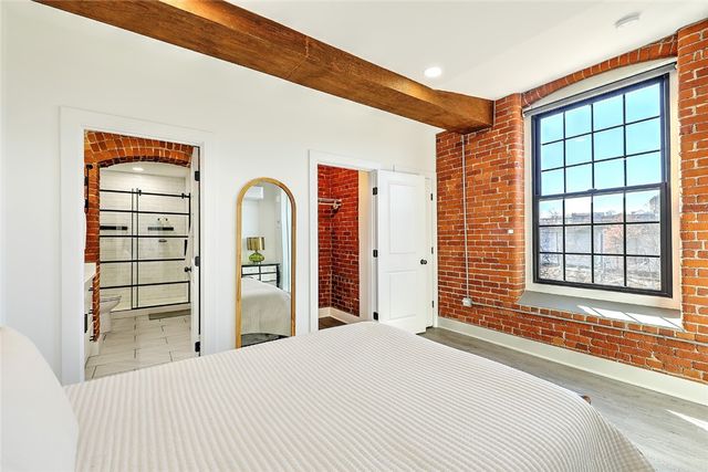 50 Ashburton Street 14, Providence, RI 02904