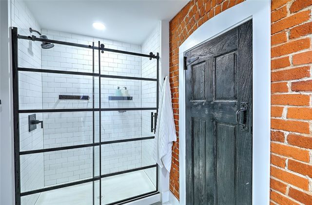 50 Ashburton Street 14, Providence, RI 02904