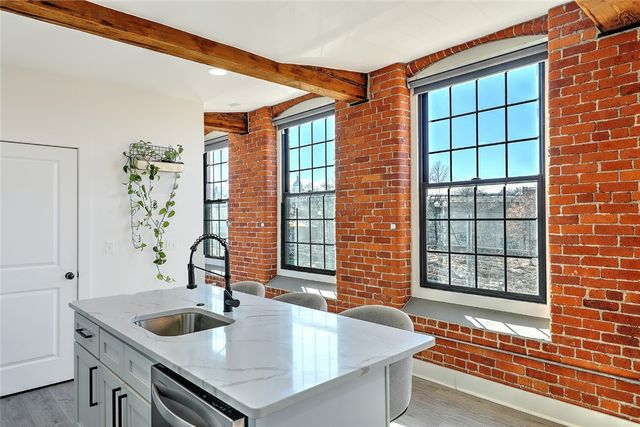 50 Ashburton Street 14, Providence, RI 02904