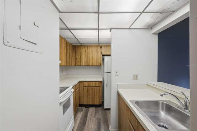 100 SWEETGUM WOODS COURT 9B, Deltona, FL 32725