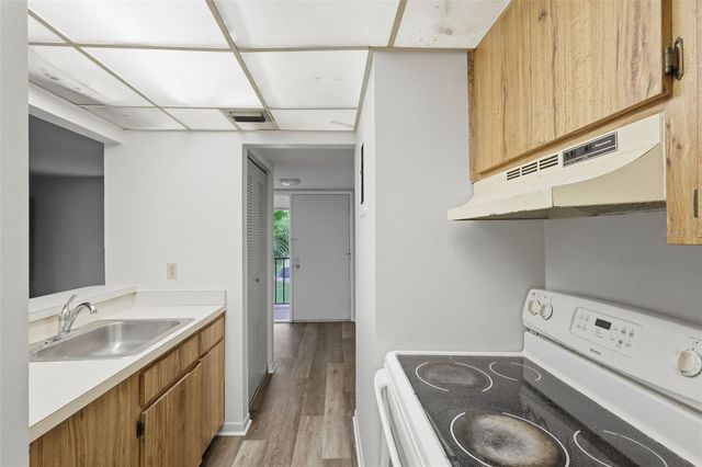 100 SWEETGUM WOODS COURT 9B, Deltona, FL 32725