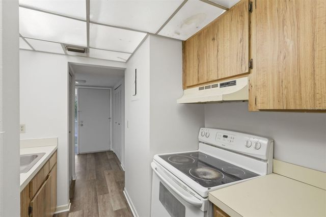 100 SWEETGUM WOODS COURT 9B, Deltona, FL 32725