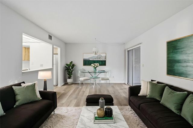 100 SWEETGUM WOODS COURT 9B, Deltona, FL 32725