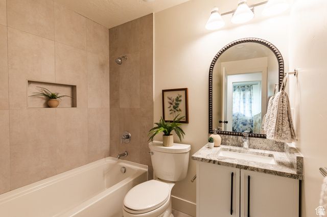 1578 E DELAWARE LN, Holladay, UT 84117