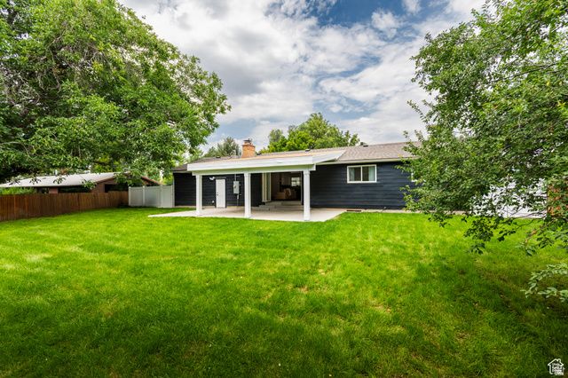 1578 E DELAWARE LN, Holladay, UT 84117