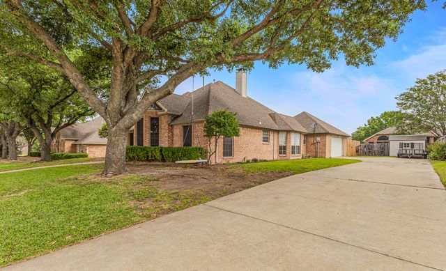 135 Paige Lane, Forney, TX 75126