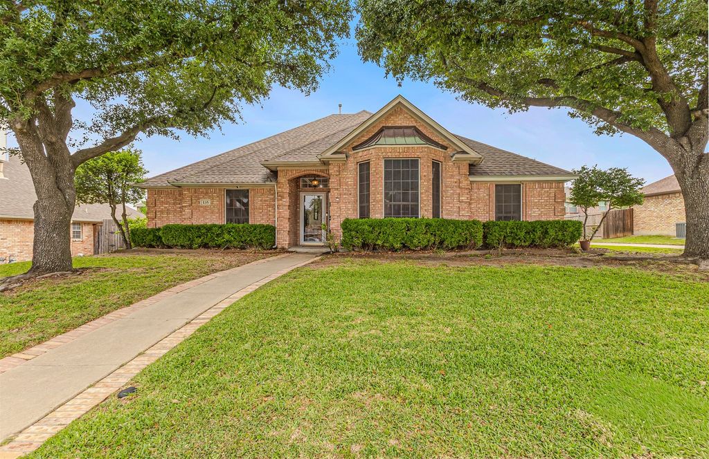 135 Paige Lane, Forney, TX 75126