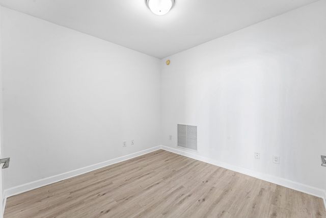 2640 Lake Shore Drive 614, Riviera Beach, FL 33404