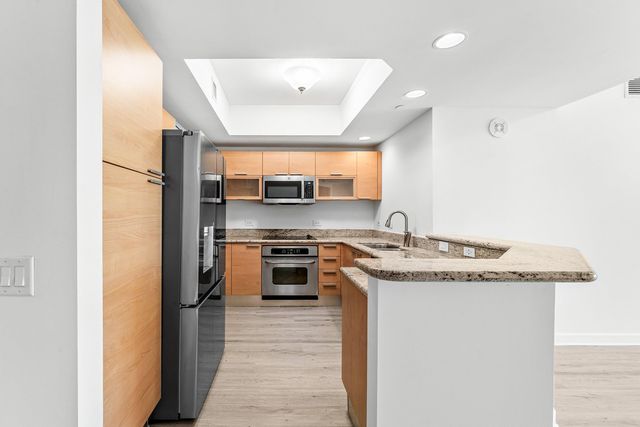 2640 Lake Shore Drive 614, Riviera Beach, FL 33404