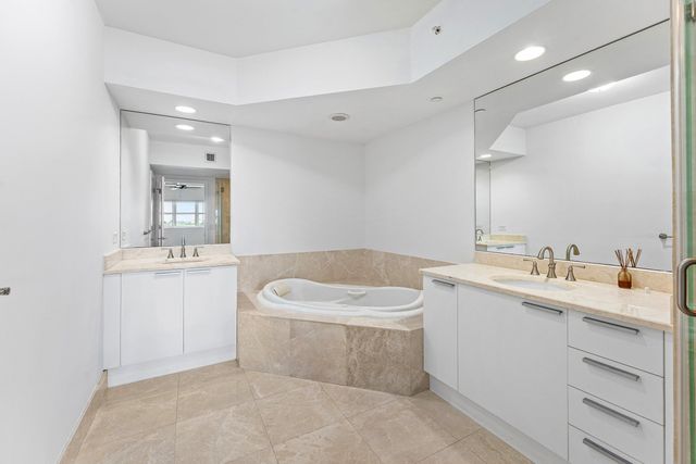 2640 Lake Shore Drive 614, Riviera Beach, FL 33404