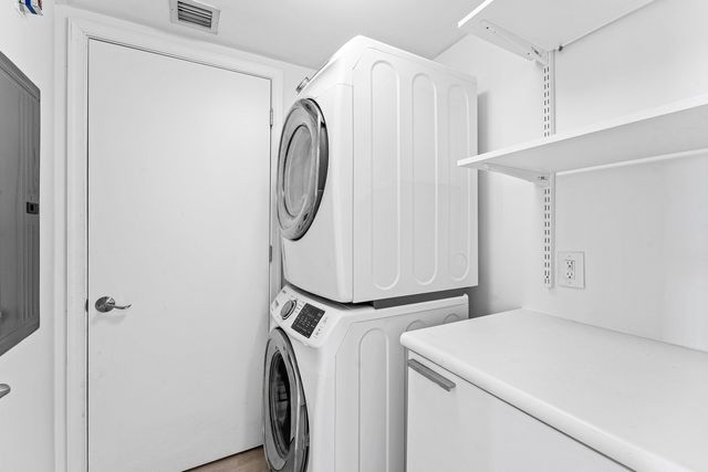 2640 Lake Shore Drive 614, Riviera Beach, FL 33404