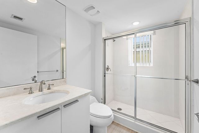 2640 Lake Shore Drive 614, Riviera Beach, FL 33404