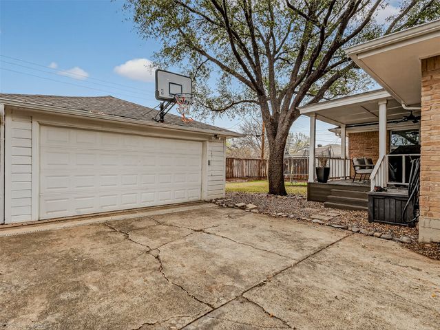 9919 Lakemere Drive, Dallas, TX 75238