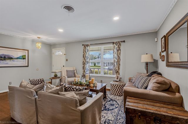 9919 Lakemere Drive, Dallas, TX 75238