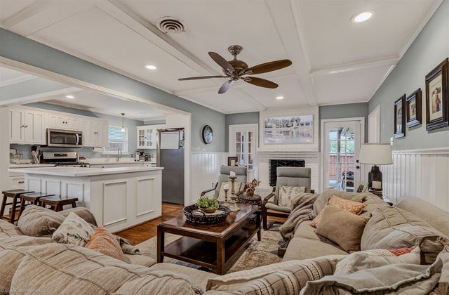 9919 Lakemere Drive, Dallas, TX 75238