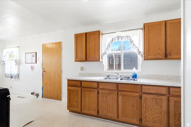 1350 W 1000 N, Salt Lake City, UT 84116