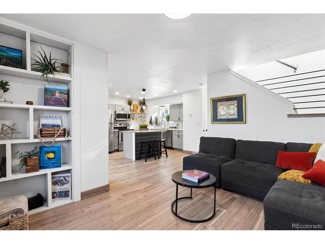 1603 Longbow Ct, Lafayette, CO 80026