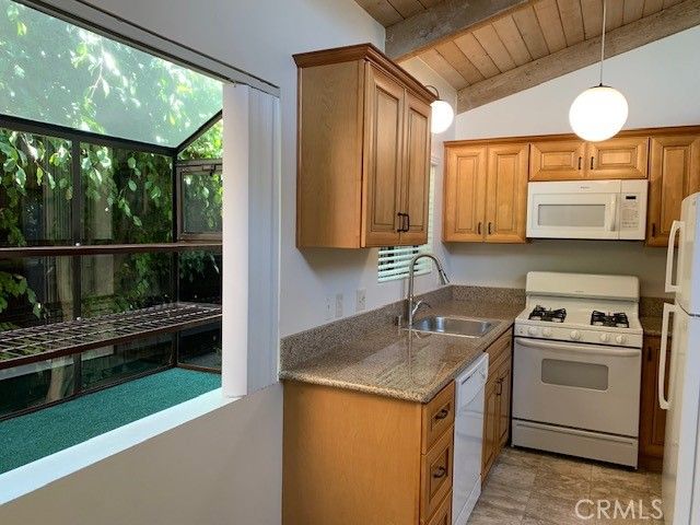 2495 S Barrington, Los Angeles, CA 90064