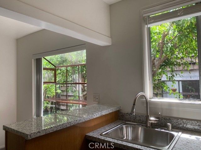 2495 S Barrington, Los Angeles, CA 90064