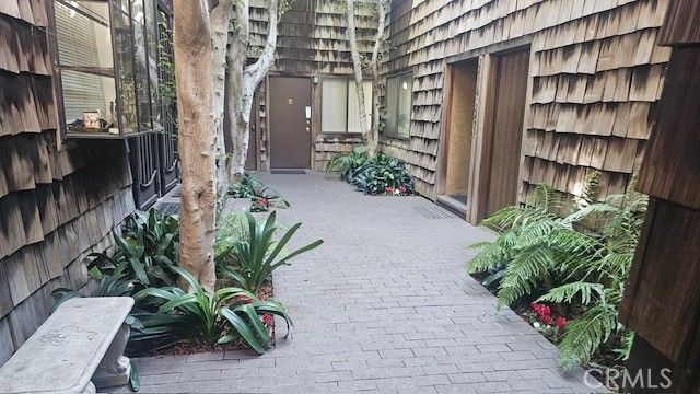 2495 S Barrington, Los Angeles, CA 90064