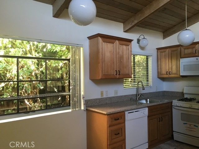 2495 S Barrington, Los Angeles, CA 90064
