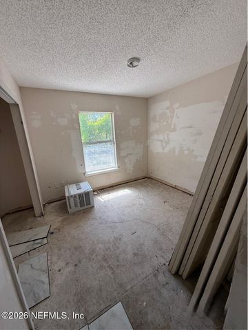 9136 UPSTREAM Court, Jacksonville, FL 32225