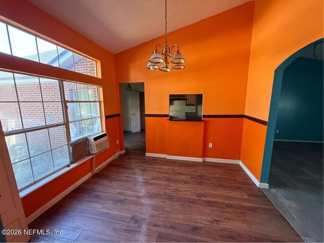 9136 UPSTREAM Court, Jacksonville, FL 32225