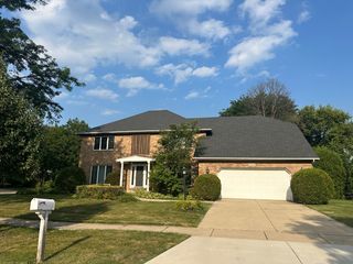 1055 Knollwood Lane, West Chicago, IL 60185