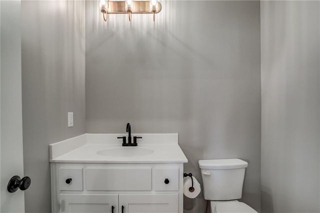 2189 Heritage Court, Liberty, MO 64068