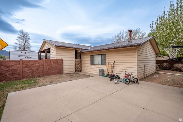 386 W ROSEWOOD CIR, Cedar City, UT 84721