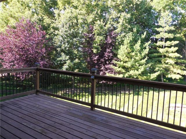 4102 NE Chapel Manor Court, Lee's Summit, MO 64064