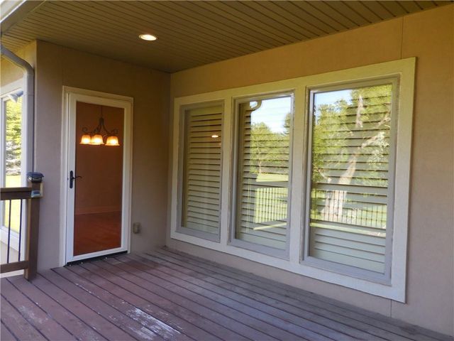 4102 NE Chapel Manor Court, Lee's Summit, MO 64064