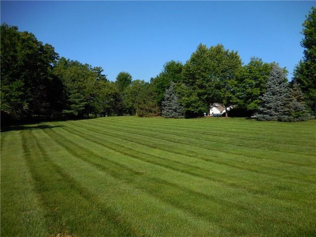 4102 NE Chapel Manor Court, Lee's Summit, MO 64064