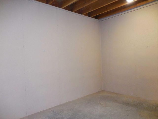 4102 NE Chapel Manor Court, Lee's Summit, MO 64064