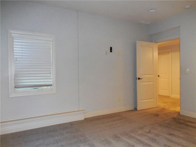 4102 NE Chapel Manor Court, Lee's Summit, MO 64064
