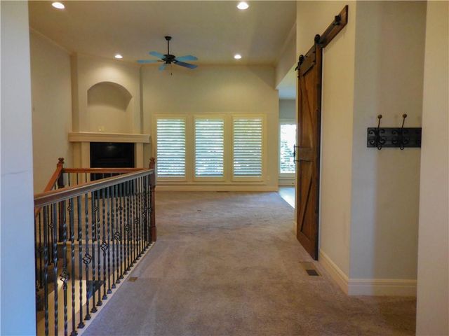 4102 NE Chapel Manor Court, Lee's Summit, MO 64064