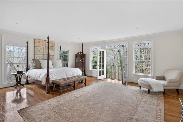 1735 Winterthur Close NW, Sandy Springs, GA 30328