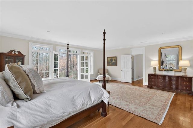 1735 Winterthur Close NW, Sandy Springs, GA 30328