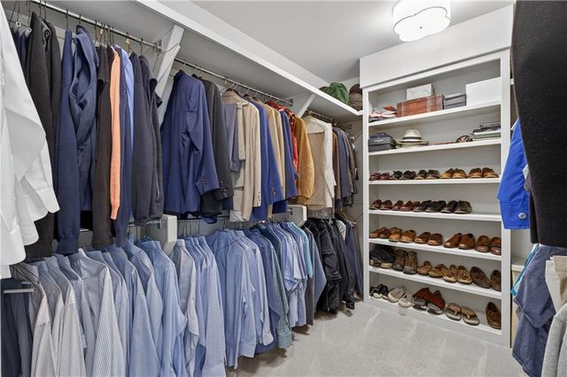 1735 Winterthur Close NW, Sandy Springs, GA 30328