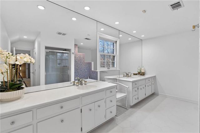 1735 Winterthur Close NW, Sandy Springs, GA 30328