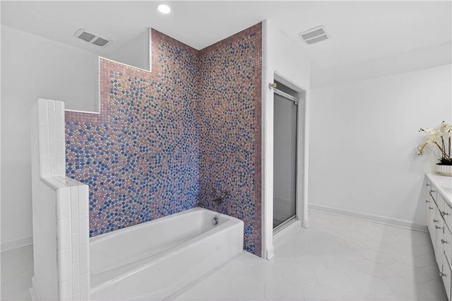 1735 Winterthur Close NW, Sandy Springs, GA 30328