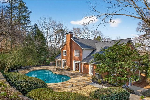 1735 Winterthur Close NW, Sandy Springs, GA 30328