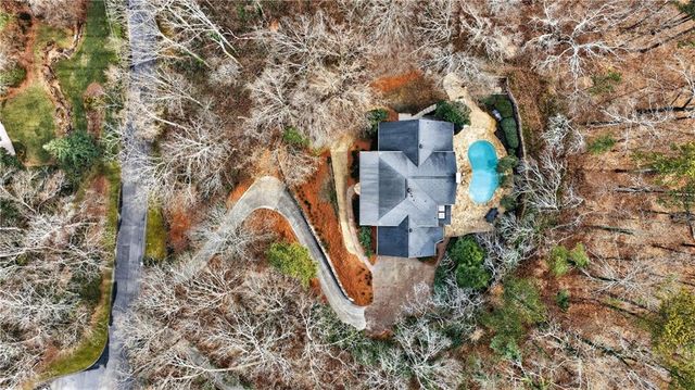 1735 Winterthur Close NW, Sandy Springs, GA 30328