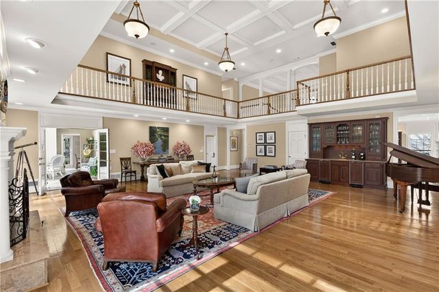 1735 Winterthur Close NW, Sandy Springs, GA 30328