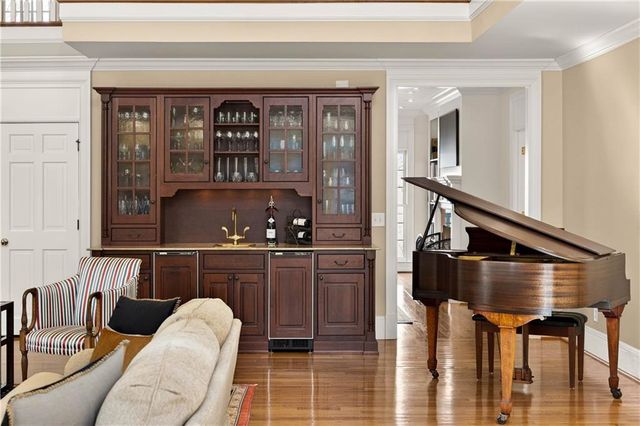 1735 Winterthur Close NW, Sandy Springs, GA 30328