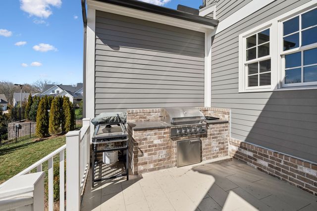 8681 Belladonna Dr, College Grove, TN 37046