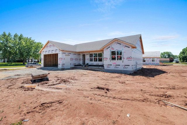 530 CATTAIL COURT, New London, WI 54961