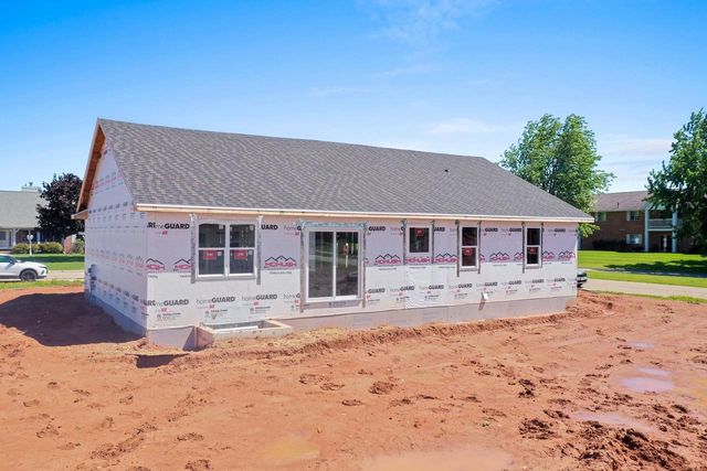 530 CATTAIL COURT, New London, WI 54961