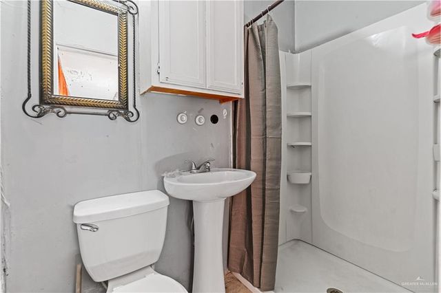 609 W Albatross Avenue, Pharr, TX 78577