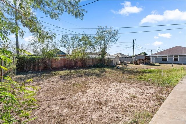609 W Albatross Avenue, Pharr, TX 78577